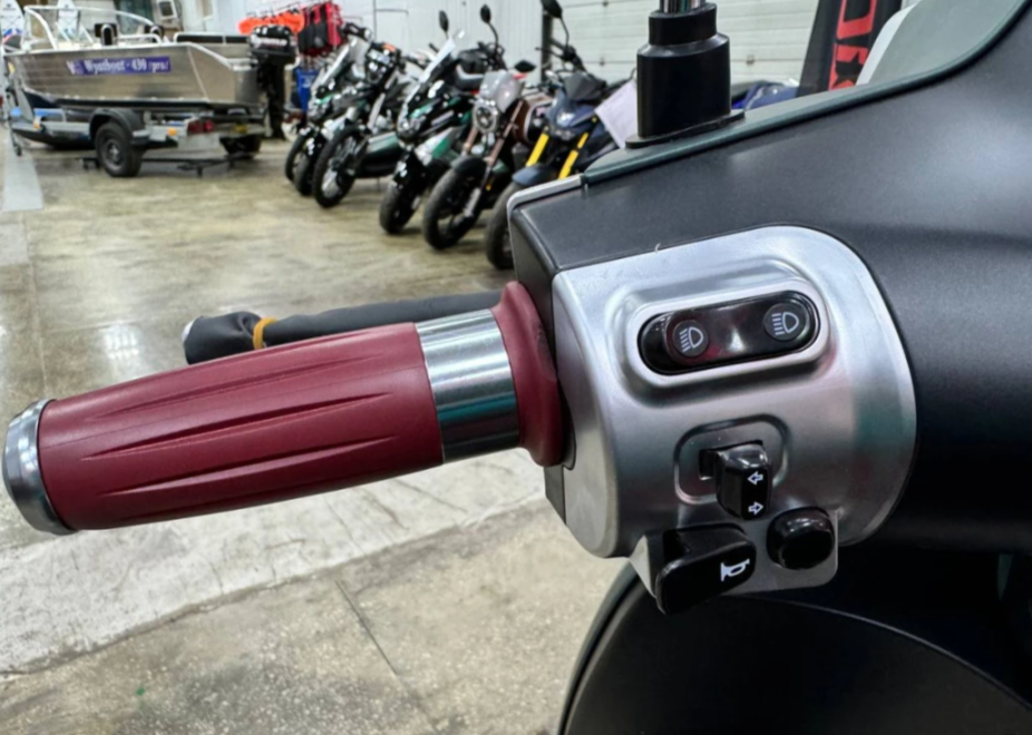 Скутер PROMAX Miami 240 (49) в Северске