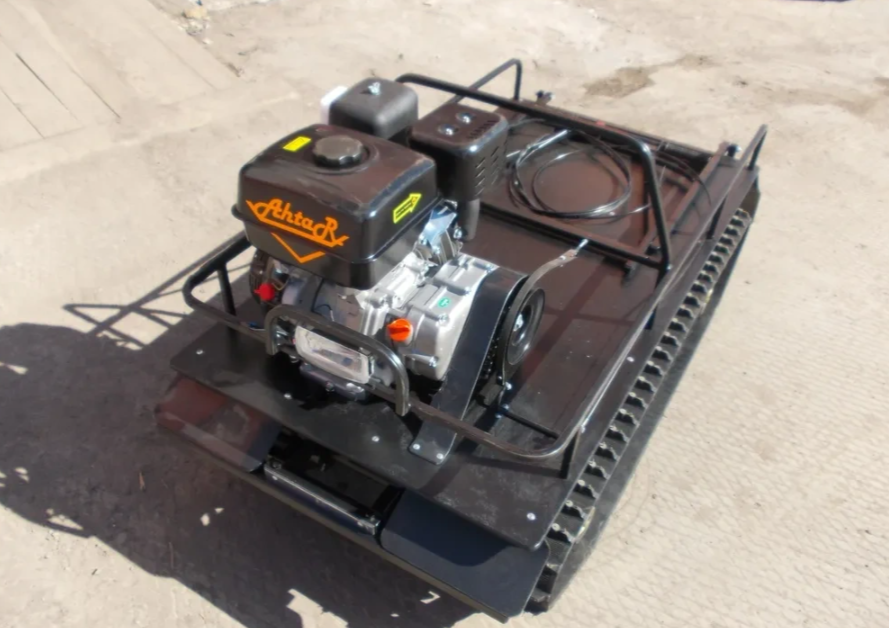 Мотобуксировщик AhtaR L 9 в Северске