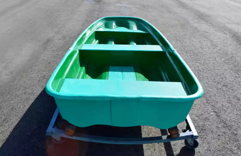 Стеклопластиковая лодка Старт (тримаран) в Северске