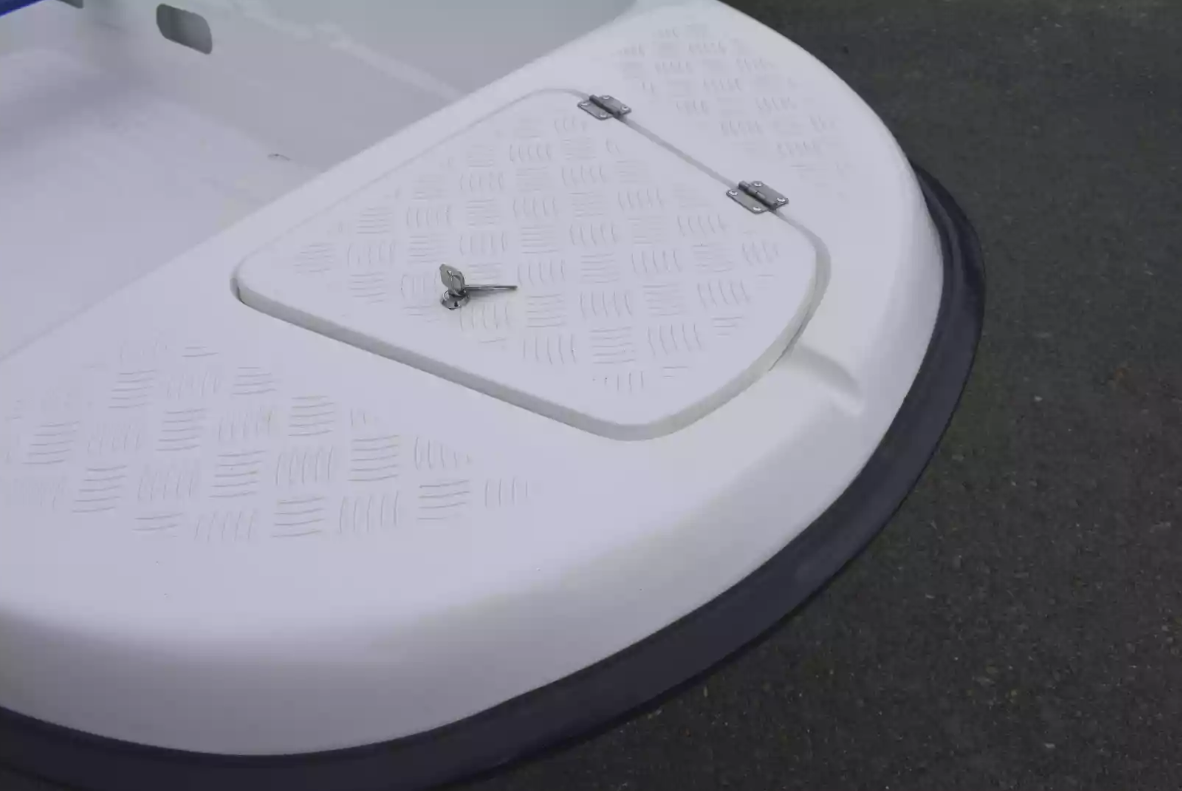 Стеклопластиковая лодка Пингвин New (тримаран) в Северске