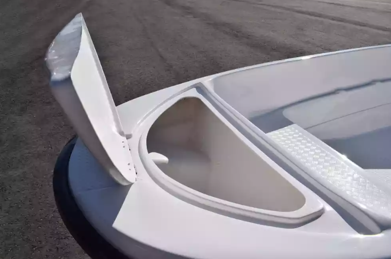 Стеклопластиковая лодка Пингвин (тримаран) в Северске