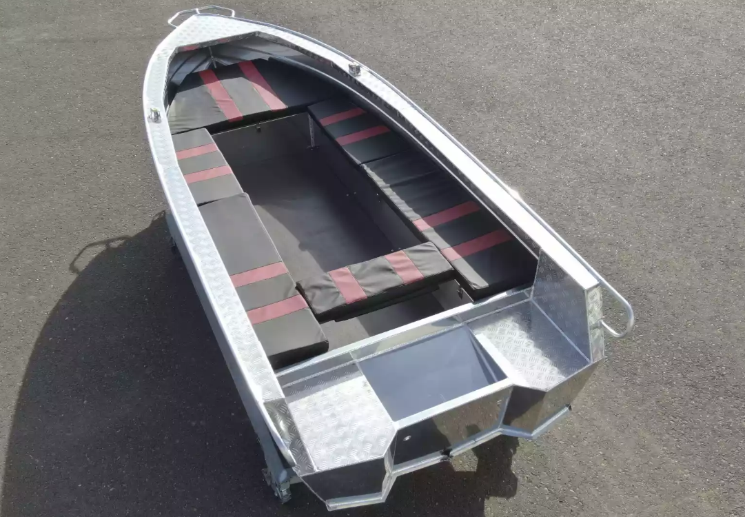 Алюминиевая лодка Wyatboat-390РМ увеличенный борт в Северске