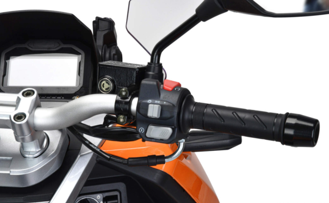 Скутер MOTOLAND (МОТОЛЕНД) T-MAX 150 в Северске