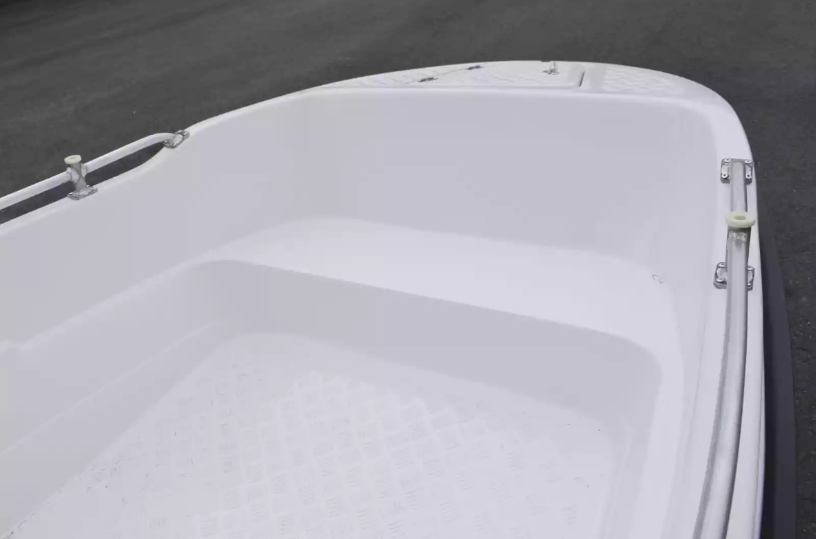 Стеклопластиковая лодка Пингвин New (тримаран) в Северске