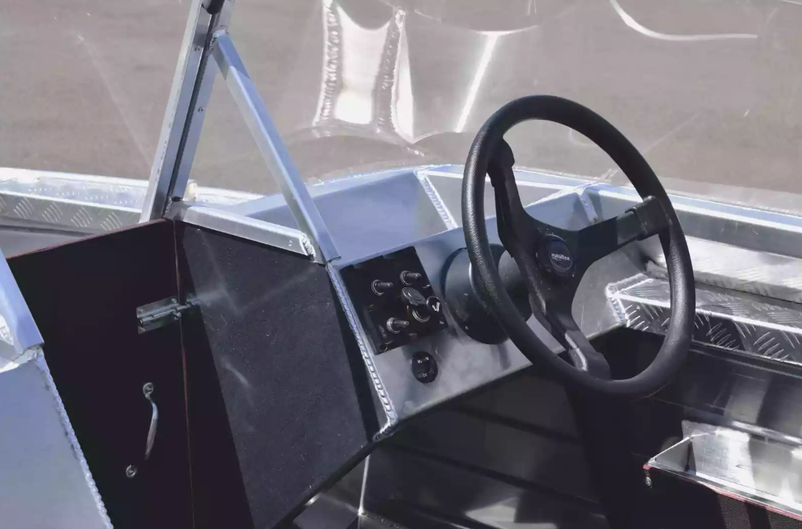 Алюминиевая лодка Wyatboat-390 DCM в Северске