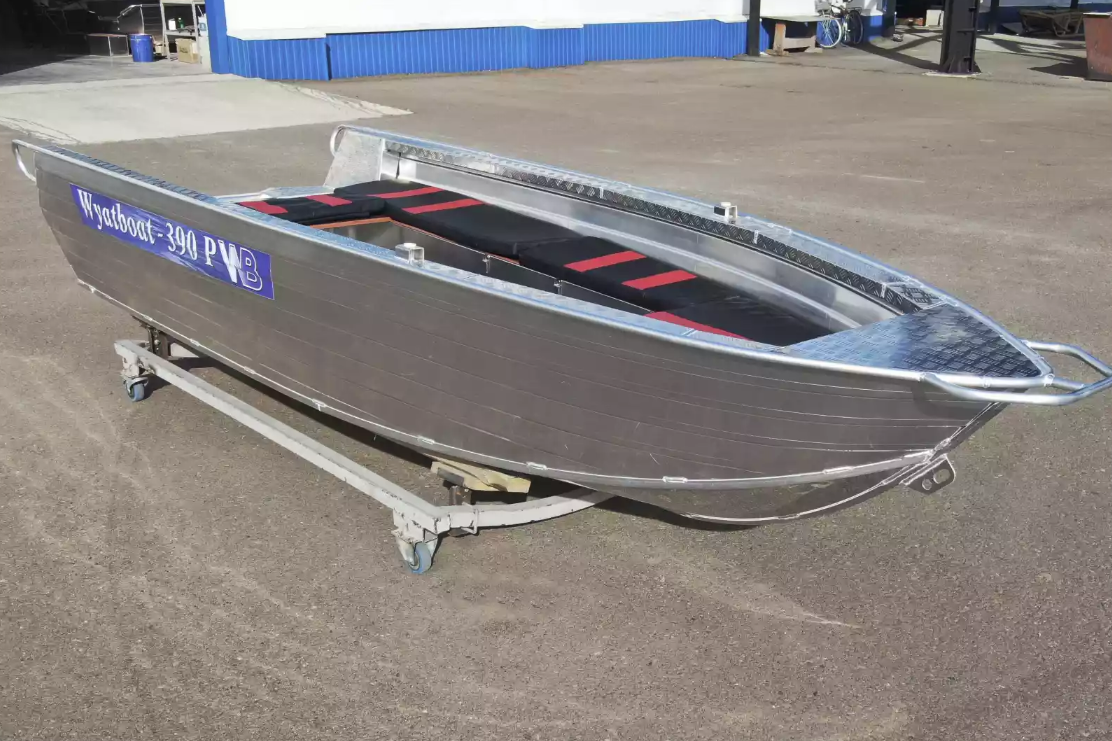Алюминиевая лодка Wyatboat-390РМ увеличенный борт в Северске