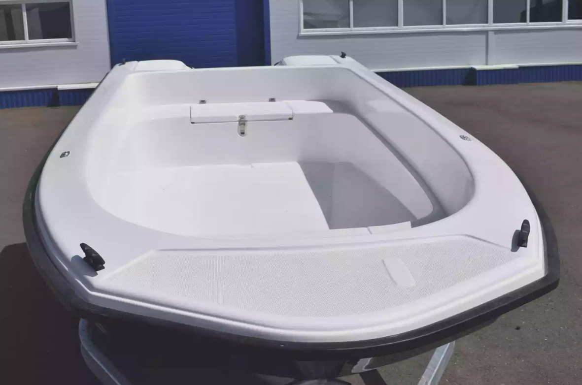Стеклопластиковая лодка Wyatboat 430 тримаран в Северске