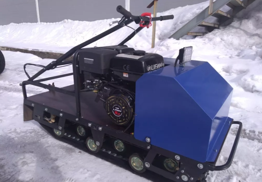 Мотобуксировщик AhtaR ЗИМА с реверсом (задний ход) в Северске