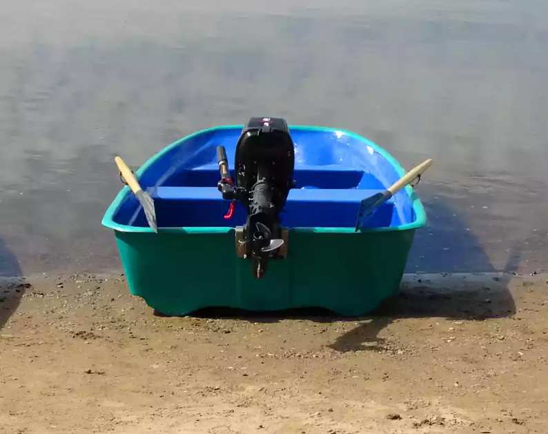 Стеклопластиковая лодка Старт (тримаран) в Северске