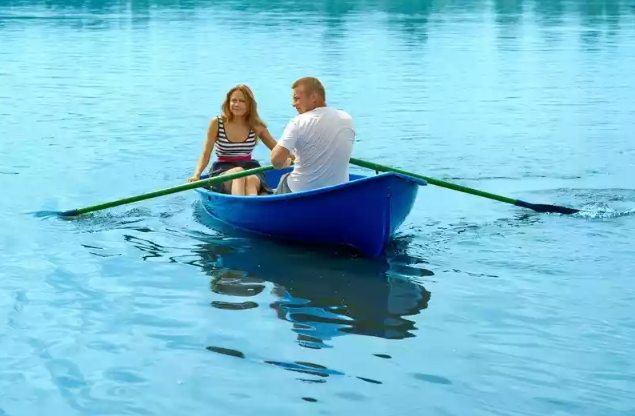 Стеклопластиковая лодка Дельфин в Северске