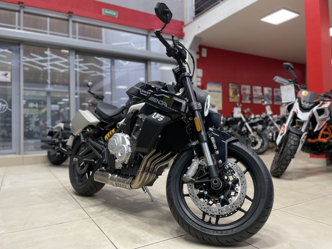 Мотоцикл Benda LFS 700 в Северске