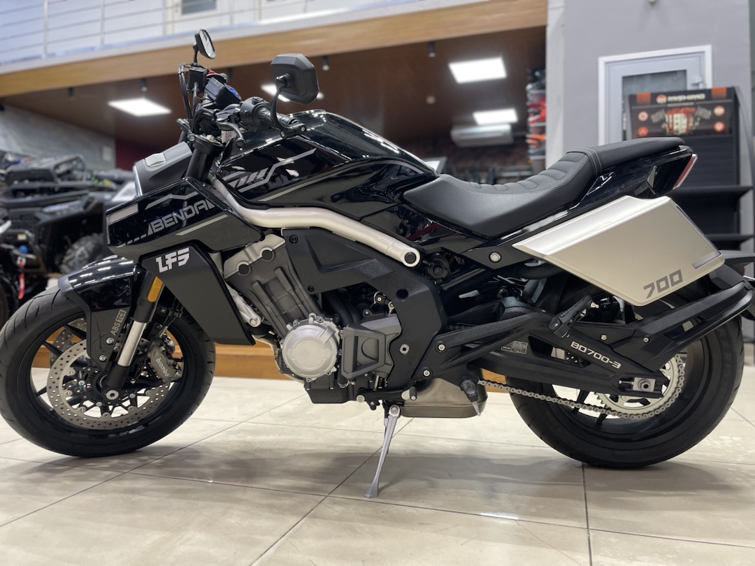 Мотоцикл Benda LFS 700 в Северске