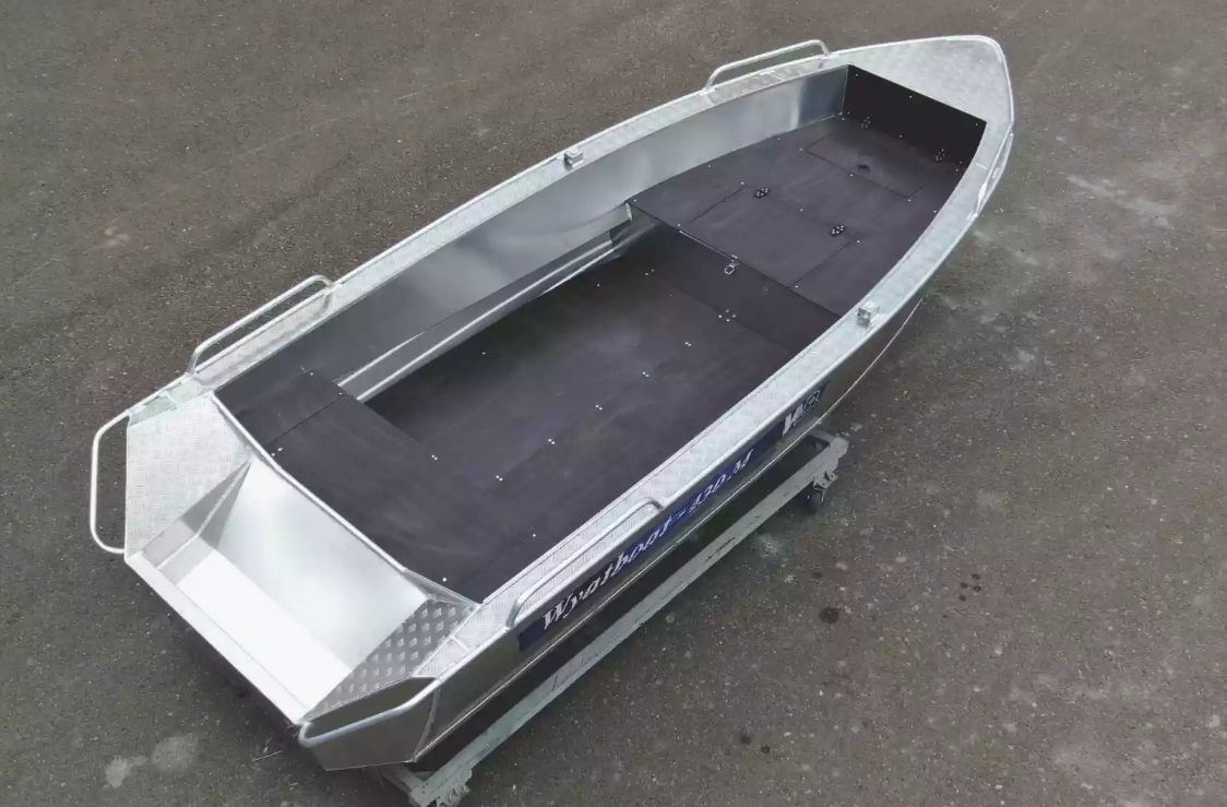 Алюминиевая лодка  Wyatboat-430М FISH в Северске