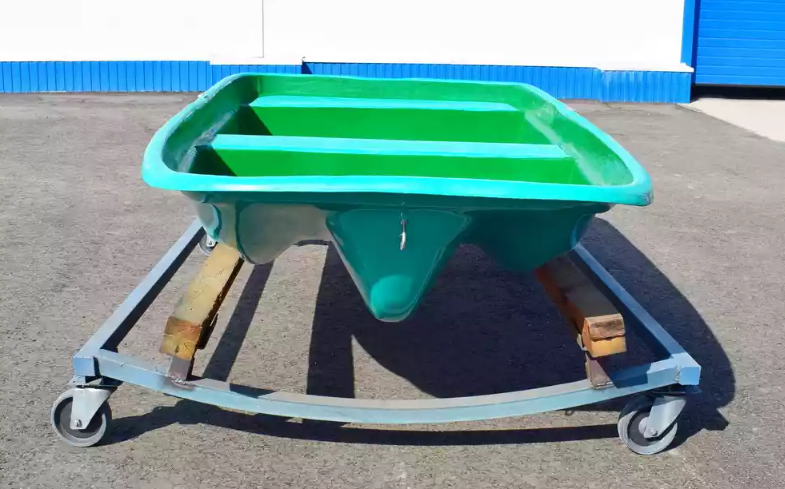 Стеклопластиковая лодка Старт (тримаран) в Северске