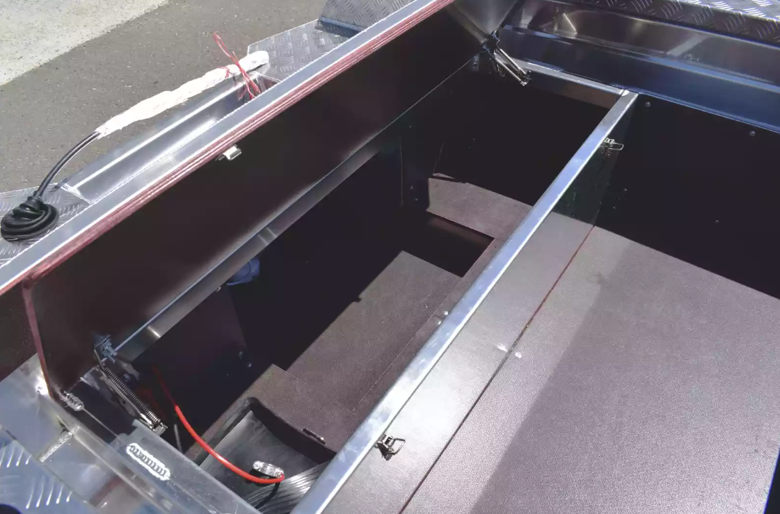 Алюминиевая лодка Wyatboat-390 DCM в Северске