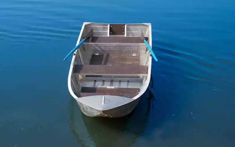 Алюминиевая лодка Вятка-Профи 37 в Северске