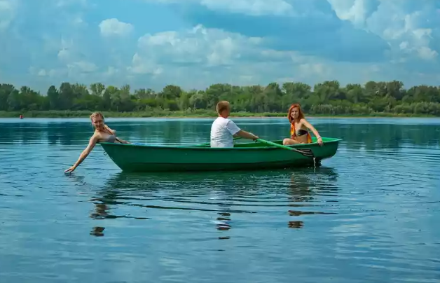 Стеклопластиковая Лодка Голавль в Северске