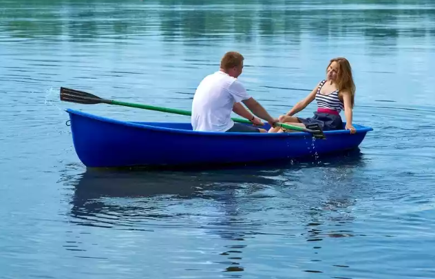 Стеклопластиковая лодка Дельфин в Северске