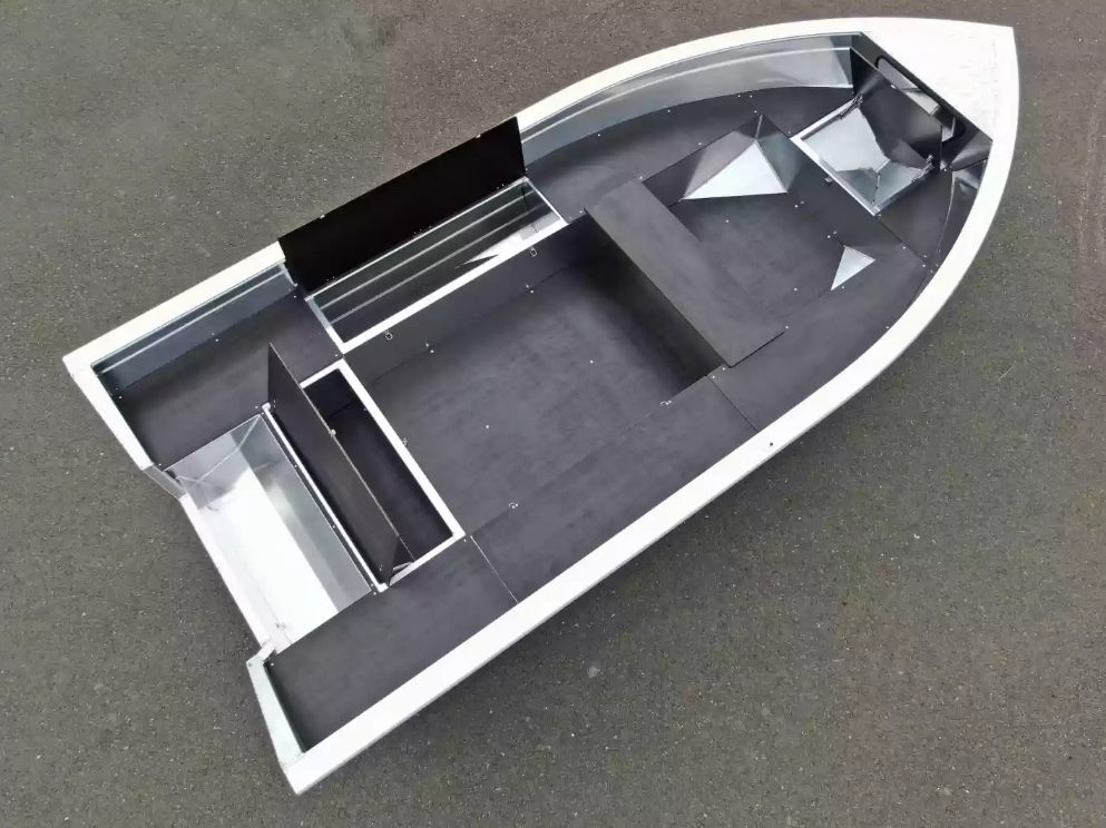 Алюминиевая лодка  Неман-420 в Северске