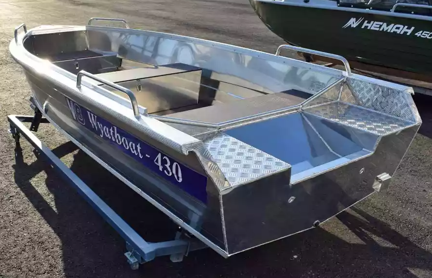 Алюминиевая лодка  Wyatboat-430 Р в Северске