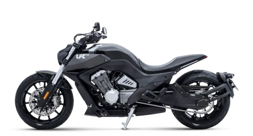 Мотоцикл Benda LFC 700 в Северске