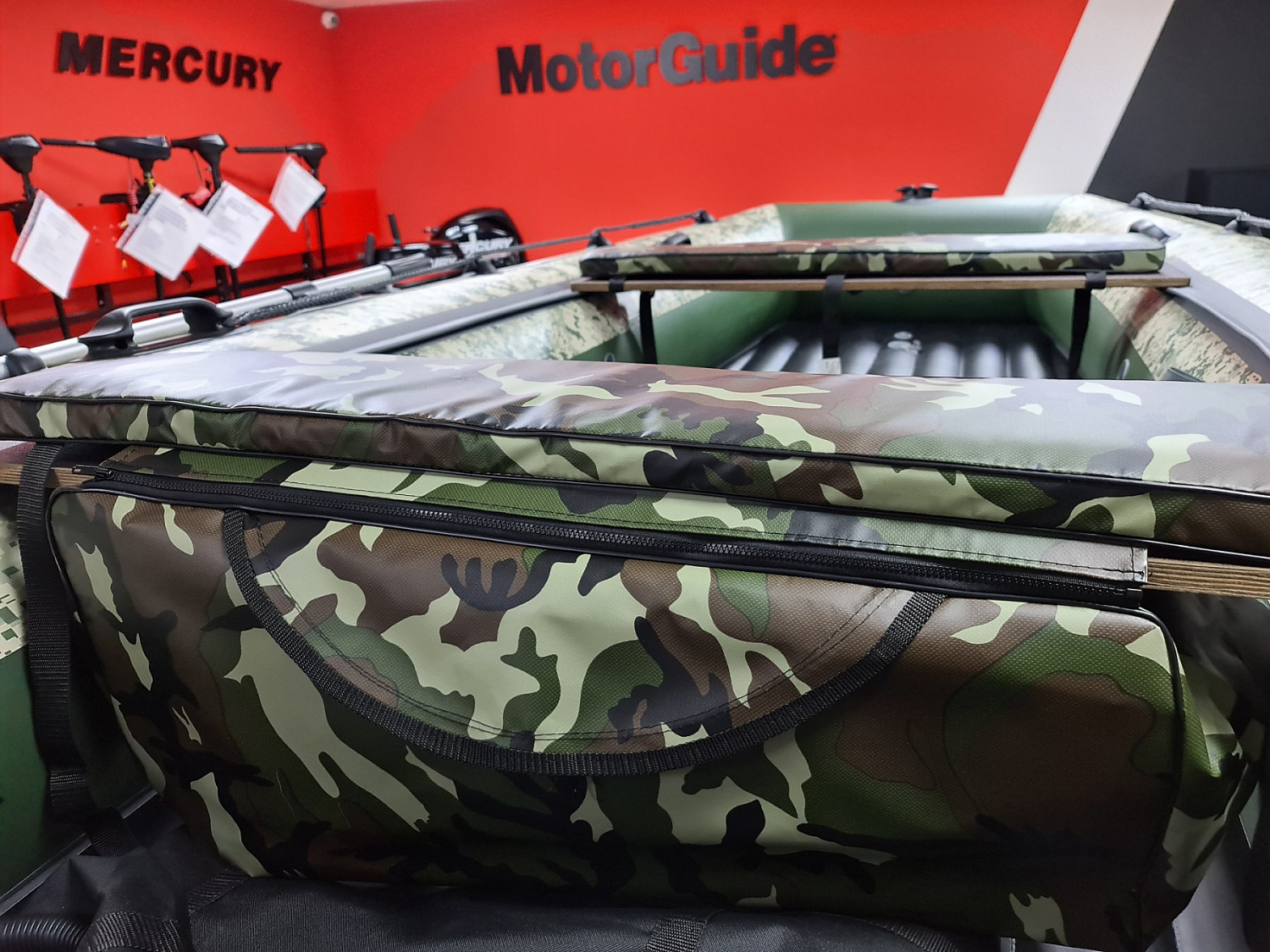 КОМПЛЕКТ МЯГКИХ НАКЛАДОК С СУМКОЙ ДЛЯ ЛОДОК 105Х20 КАМУФЛЯЖ в Северске