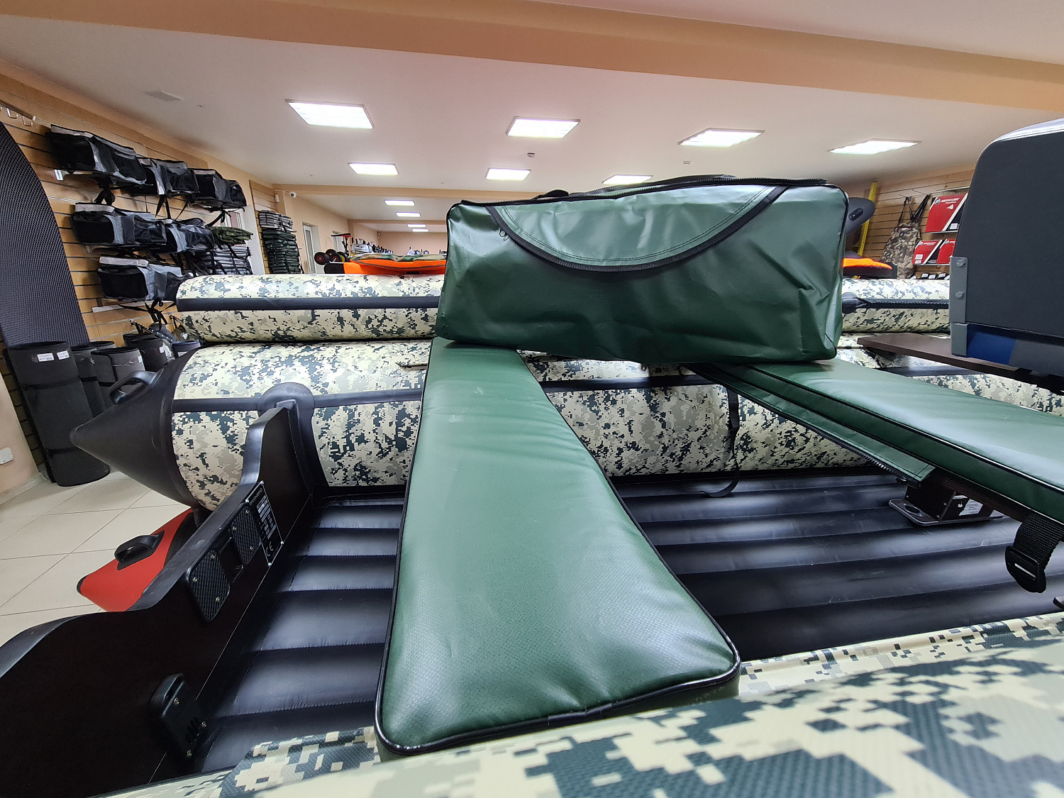 КОМПЛЕКТ МЯГКИХ НАКЛАДОК С СУМКОЙ ДЛЯ ЛОДОК 80Х20 ЗЕЛЕНЫЙ в Северске