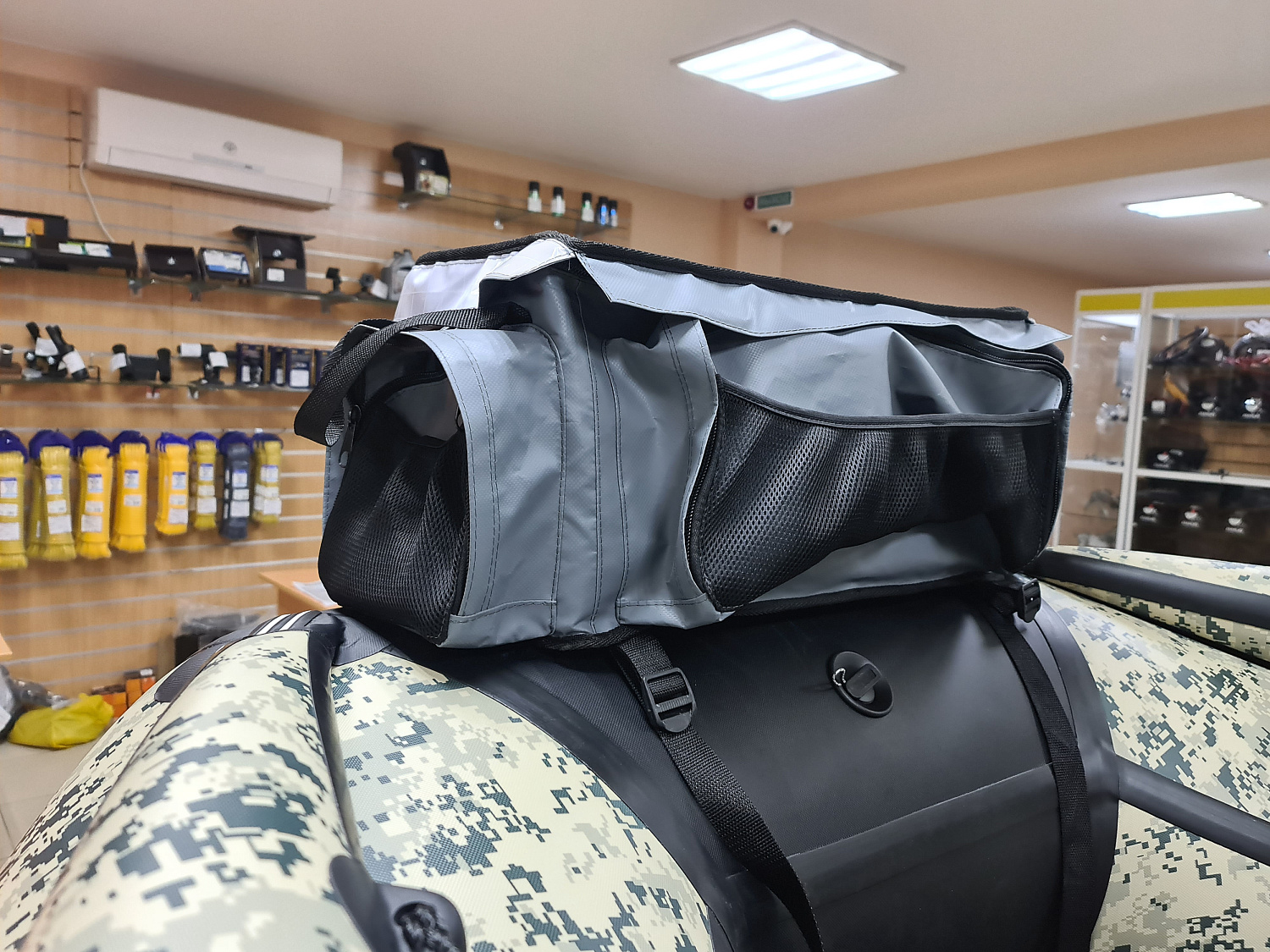 СУМКА ЛЮКС НА БАЛЛОН ДЛЯ ЛОДОК ПВХ 50Х25Х25 СМ в Северске